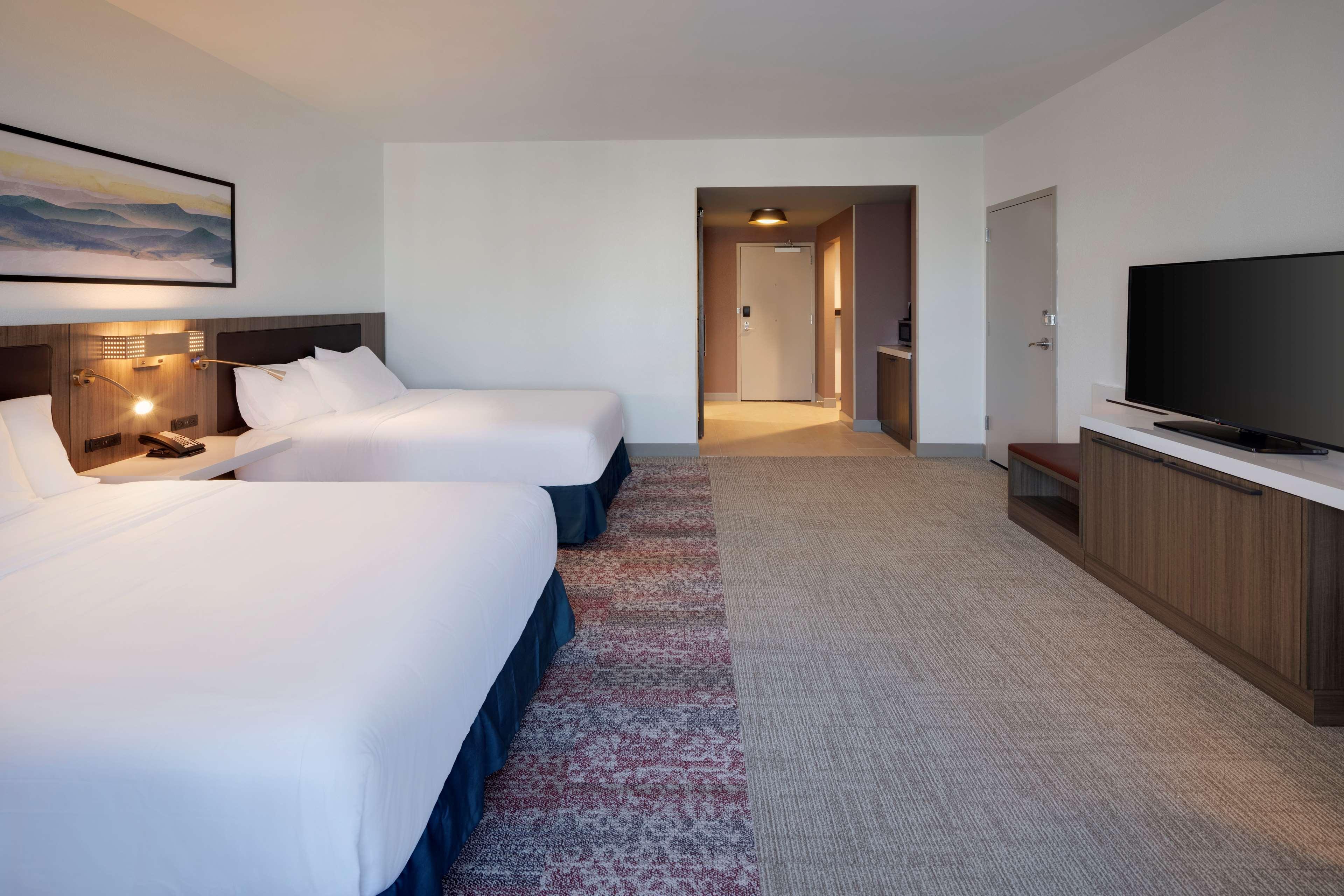 Hilton Garden Inn Haymarket 외부 사진