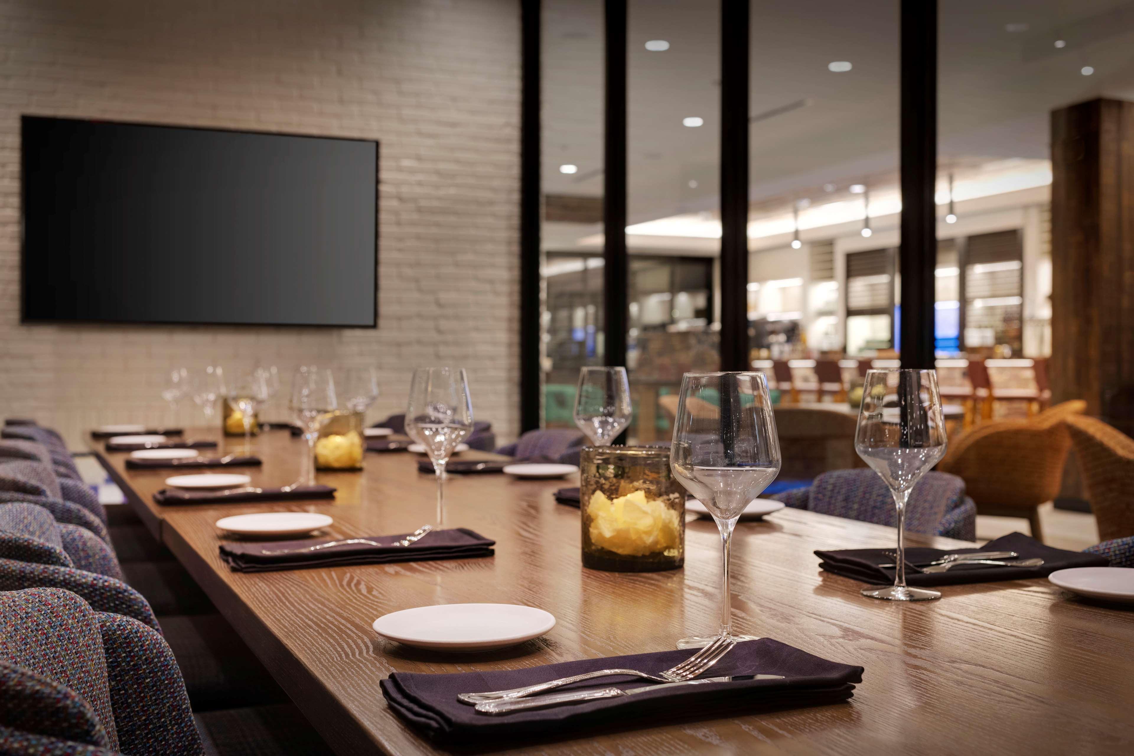 Hilton Garden Inn Haymarket 외부 사진