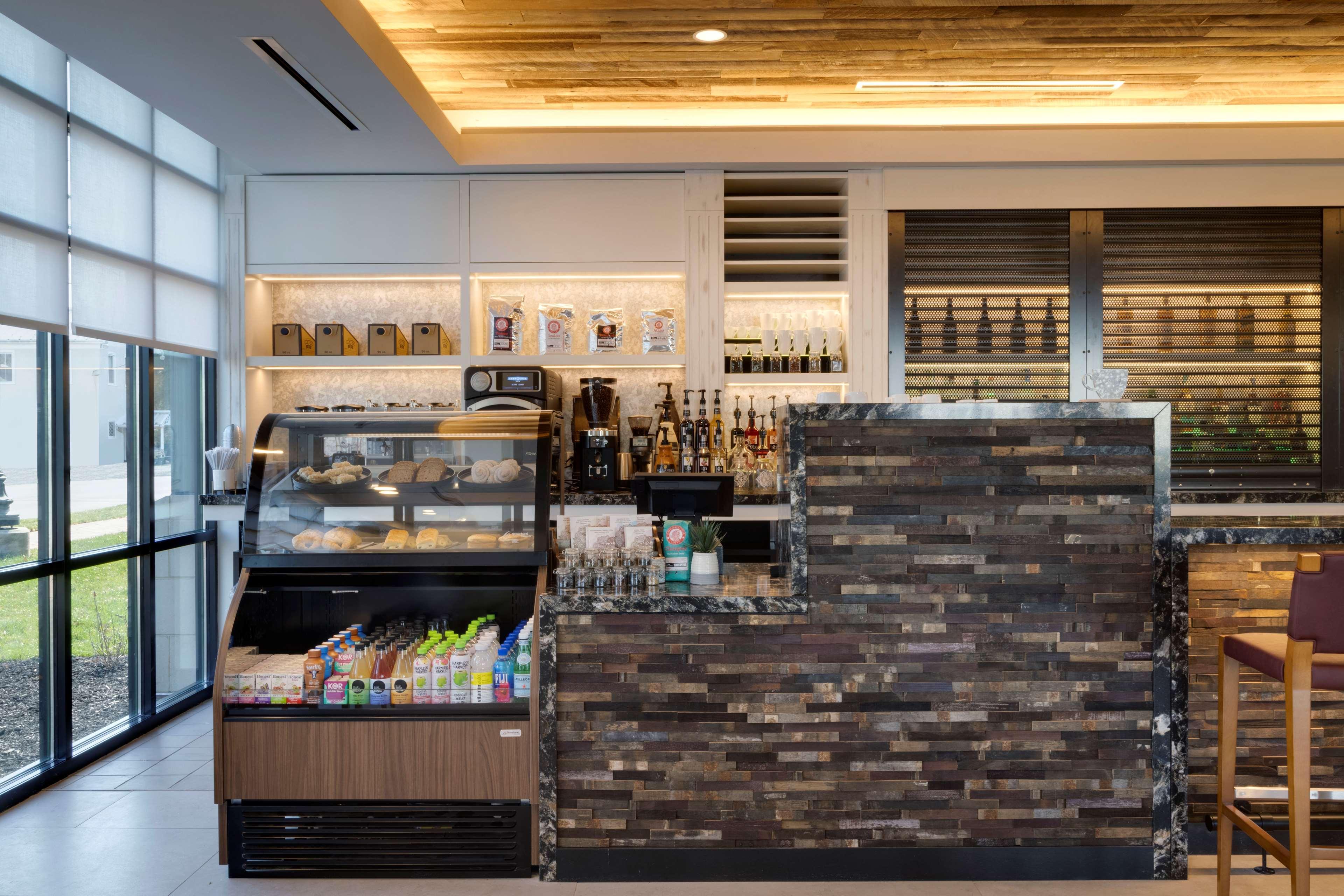Hilton Garden Inn Haymarket 외부 사진