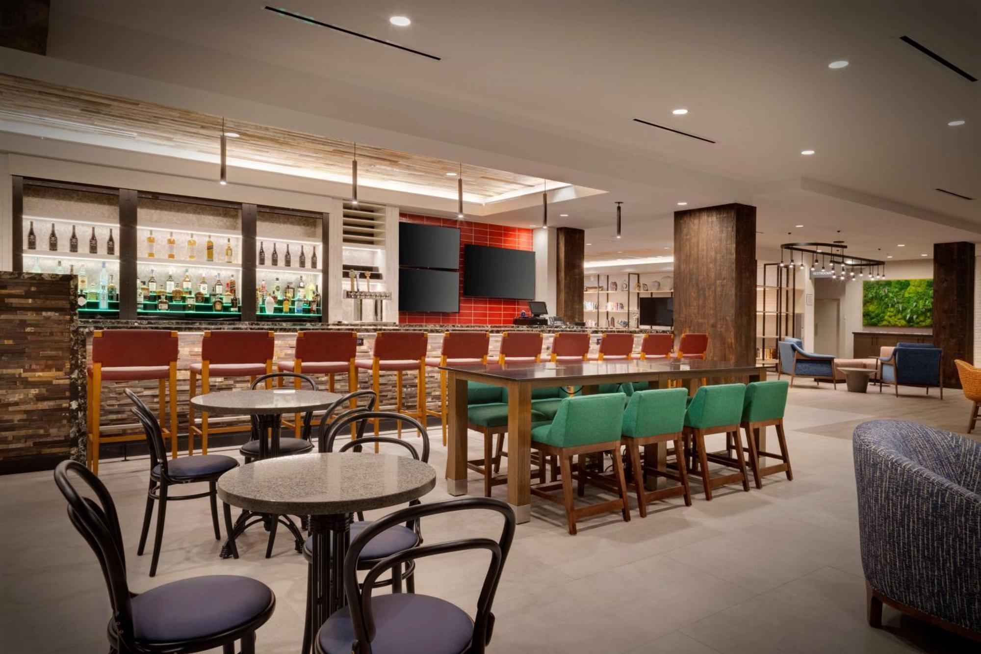 Hilton Garden Inn Haymarket 외부 사진